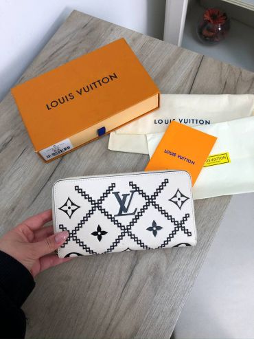  Кошелек Louis Vuitton LUX-64154