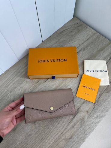 Кошелёк Louis Vuitton LUX-69768