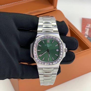 Часы Patek Philippe  LUX-79028