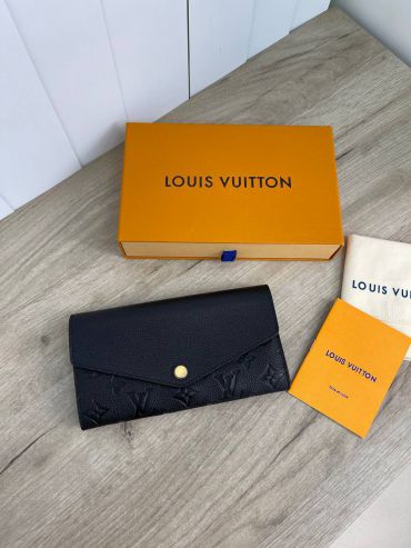 Кошелёк Louis Vuitton LUX-69767