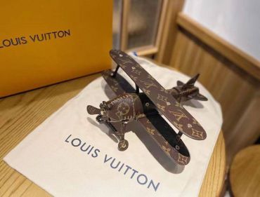 Статуэтка Самолет Louis Vuitton LUX-73351