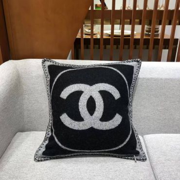  Декоративная подушка Chanel LUX-94059